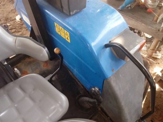 ขายรถไถ NewHolland รุ่น T5060 ( 105 แรง ) รถใช้งาน 2,000 กว่าชั่วโมง