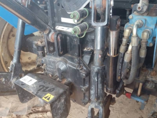 ขายรถไถ NewHolland รุ่น T5060 ( 105 แรง ) รถใช้งาน 2,000 กว่าชั่วโมง