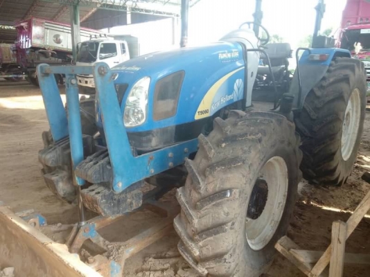 ขายรถไถ NewHolland รุ่น T5060 ( 105 แรง ) รถใช้งาน 2,000 กว่าชั่วโมง