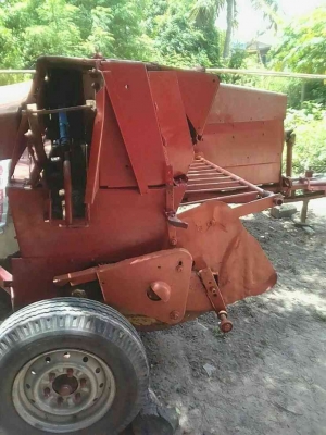 ฝากขายเครื่องอัดฟางนิวฮอลแลนด์ใช้ได้