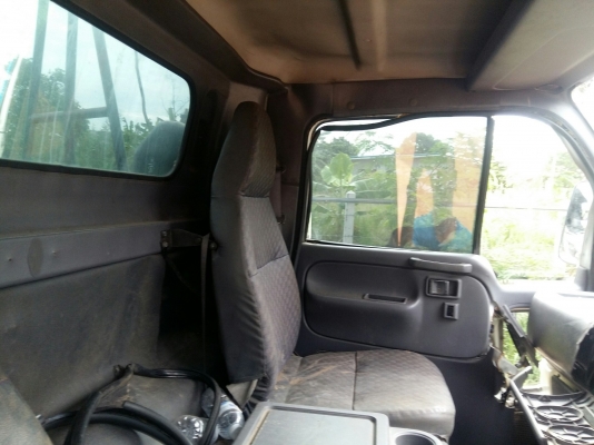 ขายหัวหกล้อ UD ตามสภาพไม่ผุ มียุบประตู กระจกหน้าไม่มี