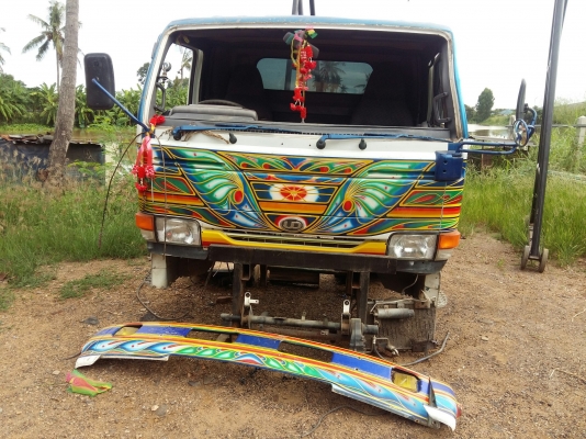 ขายหัวหกล้อ UD ตามสภาพไม่ผุ มียุบประตู กระจกหน้าไม่มี