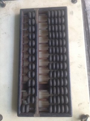 ลูกคิดสมัยโบราณ เม็ดครบ ขอบไม้สักเดิม 0851191744