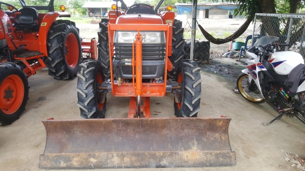 ขายคูโบต้าL4508DLสีเดิมทั้งคันสนใจติดต่อ0906910337-0900596150