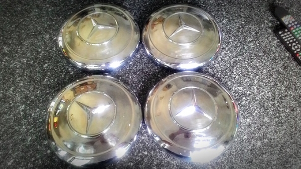 ขายฝาครอบล้อBenz ซาลาเปา สภาพพร้อมใช้