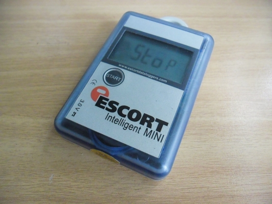ESCORT INTELLIGENT MINI เครื่องบันทึกขนาดเล็กแบบอัจฉริยะ