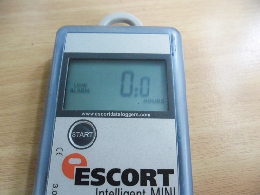 ESCORT INTELLIGENT MINI เครื่องบันทึกขนาดเล็กแบบอัจฉริยะ
