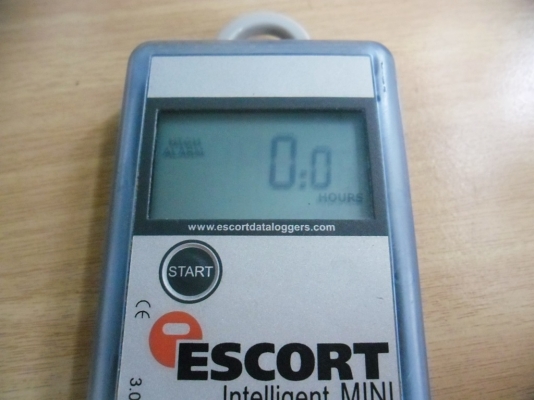 ESCORT INTELLIGENT MINI เครื่องบันทึกขนาดเล็กแบบอัจฉริยะ