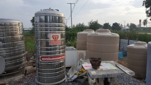 ขาย ถังน้ำ สแตนเลสตราเพขร ขนาด 650 ลิตรมีหลายใบ ขาย ถังน้ำ สแตนเลสตราเพขร ขนาด 650 ลิตรมีหลายใบ