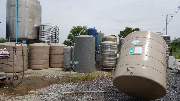 ขาย ถังน้ำ สแตนเลสตราเพขร ขนาด 650 ลิตรมีหลายใบ ขาย ถังน้ำ สแตนเลสตราเพขร ขนาด 650 ลิตรมีหลายใบ