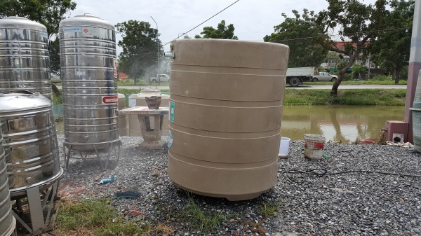 ขาย ถังน้ำ สแตนเลสตราเพขร ขนาด 650 ลิตรมีหลายใบ ขาย ถังน้ำ สแตนเลสตราเพขร ขนาด 650 ลิตรมีหลายใบ