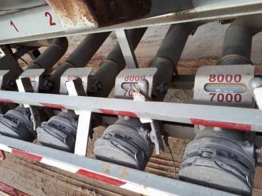 ขาย 3 หางละ 295,000 บาท (ไม่มีทะบียน) หางน้ำมัน อู่บันเทิง 3 เพลา ขายตามสภาพ    รถอยู่ จ.จันทบุรี090-772-3710,090-772-3708