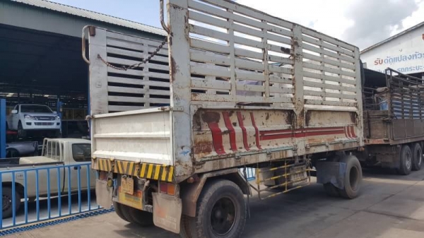 ขาย 665,000 รถพ่วงแม่-ลูกไม่ดั้ม HINO FL186 เพลาเดียว เครื่อง EK100 260 แรงม้า เกียร์ใหญ่ คัสซีสวยตลอดเส้น ลูก 2 เพลา 6 เมตร ทะเบียนครบพร้อมโอน  รถอยู่ จ.อุดรธานี 090-772-3710,090-772-3708