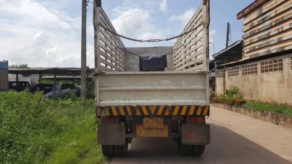 ขาย 665,000 รถพ่วงแม่-ลูกไม่ดั้ม HINO FL186 เพลาเดียว เครื่อง EK100 260 แรงม้า เกียร์ใหญ่ คัสซีสวยตลอดเส้น ลูก 2 เพลา 6 เมตร ทะเบียนครบพร้อมโอน  รถอยู่ จ.อุดรธานี 090-772-3710,090-772-3708