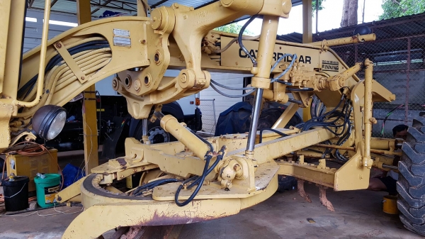 ขายรถเกรด CAT 140G  72V  เก่านอก ใช้งานน้อย ดิฟล็อคใช้งานได้  สนใจติดต่อ 081-9652321