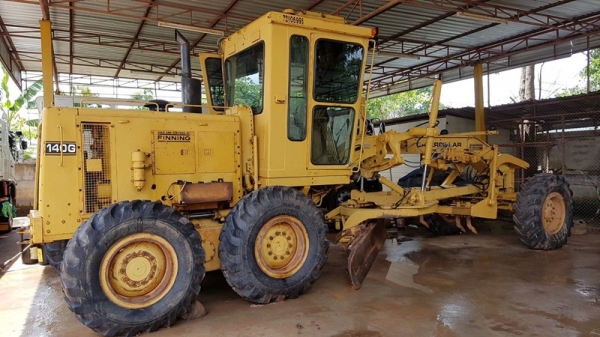 ขายรถเกรด CAT 140G  72V  เก่านอก ใช้งานน้อย ดิฟล็อคใช้งานได้  สนใจติดต่อ 081-9652321