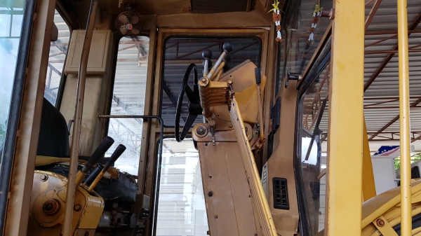 ขายรถเกรด CAT 140G  72V  เก่านอก ใช้งานน้อย ดิฟล็อคใช้งานได้  สนใจติดต่อ 081-9652321