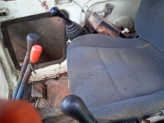 รถขุดแบ็คโฮKOBELCO  SK200 มาร์ที เอกสารเล่มทะเบี ยน เครื่องปั้มดื โช่บูชเอวดี กล่องจอมีไฟฟ้าต้องเช๊คระบบ ทำงานดีไม่มรร้อน รถอยู่ขอนแก่น 460,000บ. สนใจ 0835601591 หรือ 0903494058