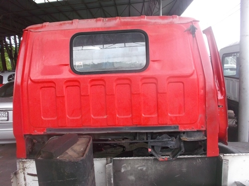 ขายหัวเก๋ง ISUZU  NKR88  มีหูช้าง  หัวยกได้ ขายตามสภาพ อุปกรณ์เกือบครบ