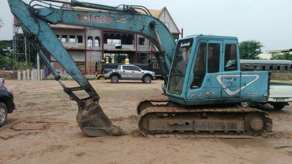 ขายรถขุดแบ็คโฮ  KOBECO SK120 มาร์คทู เอกสารอินวอย เครื่องปั้มดี ทำงานทั้งวันไม่มีร้อน รถอยูขอนแก่น ราคา 400,000บ. สนใจ 0835601591 หรือ 0903494058