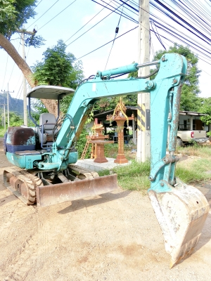 KOMATSU 30R-8 ขนาดPC-30 <มีVDOชม>รถเก่านอกมีเอกสาร☎️ติดต่อ 085-5632278 <ราคาต่อรองได้>