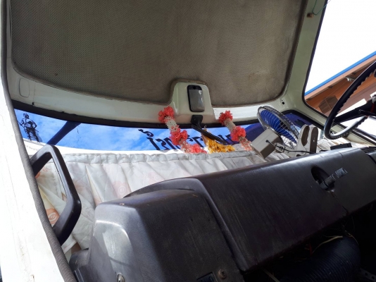 Hino Sumo FM227 เครื่อง EM100-220 แรง เกียร์เดิม สโลว์เดิม แพร์หลังกับคานหน้าของ 3M คัทซีสวย ไม่ผุ ไม่หัก ไม่ดาม ยางเต็ม แอร์เย็น พร้อมใช้งาน ทะเบียนพร้อม Hino Sumo FM227 เครื่อง EM100-220 แรง เกียร์เดิม สโลว์เดิม แพร์หลังกับคานหน้าของ 3M คัทซีสวย ไม่ผุ ไม่หัก ไม่ดาม ยางเต็ม แอร์เย็น พร้อมใช้งาน ทะเบียนพร้อม