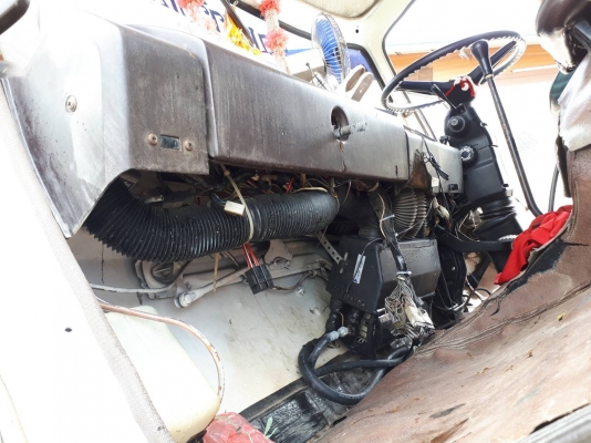 Hino Sumo FM227 เครื่อง EM100-220 แรง เกียร์เดิม สโลว์เดิม แพร์หลังกับคานหน้าของ 3M คัทซีสวย ไม่ผุ ไม่หัก ไม่ดาม ยางเต็ม แอร์เย็น พร้อมใช้งาน ทะเบียนพร้อม Hino Sumo FM227 เครื่อง EM100-220 แรง เกียร์เดิม สโลว์เดิม แพร์หลังกับคานหน้าของ 3M คัทซีสวย ไม่ผุ ไม่หัก ไม่ดาม ยางเต็ม แอร์เย็น พร้อมใช้งาน ทะเบียนพร้อม