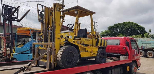ขายด่วนรถยกดีเซล210,000฿ TOYOTAชั่วโม่งทำงาน น้อย 4FD35ยก4ตันเสา3กะบอกยกสูง3เมตรทูฟรีแผงงาสไลด์รถนอกนำเข้ายังไม่เคยใช้งานในเมืองไทยเลย