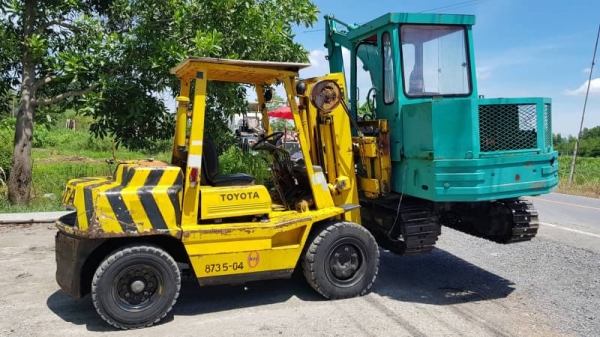 ขายด่วนรถยกดีเซล210,000฿ TOYOTAชั่วโม่งทำงาน น้อย 4FD35ยก4ตันเสา3กะบอกยกสูง3เมตรทูฟรีแผงงาสไลด์รถนอกนำเข้ายังไม่เคยใช้งานในเมืองไทยเลย