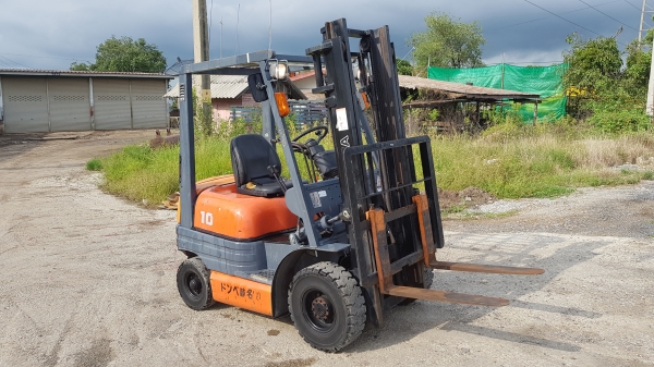 ขายด่วนรถยก TOYOTAชั่วโม่งทำงานน้อย 6FG10ยก1ตันเสาสูง3เมตรรถนอกนำเข้ายังไม่เคยใช้งานในเมืองไทยเลย