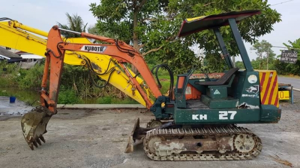 ขายด่วนรถแบคโฮKUBOTAคูโบต้าKH27เทียบเท่าPC30เครื่องคูโบต้า3สูบปั่มแรงรถนอกเพิ่งนำเข้ามาใหม่ยังไม่เคยใช้งานในเมืองไทยเลย