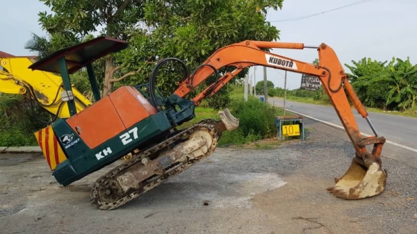 ขายด่วนรถแบคโฮKUBOTAคูโบต้าKH27เทียบเท่าPC30เครื่องคูโบต้า3สูบปั่มแรงรถนอกเพิ่งนำเข้ามาใหม่ยังไม่เคยใช้งานในเมืองไทยเลย