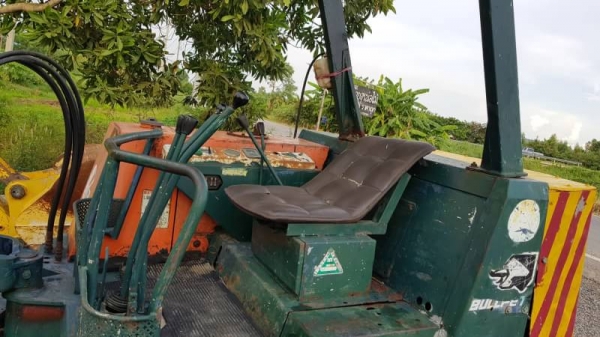 ขายด่วนรถแบคโฮKUBOTAคูโบต้าKH27เทียบเท่าPC30เครื่องคูโบต้า3สูบปั่มแรงรถนอกเพิ่งนำเข้ามาใหม่ยังไม่เคยใช้งานในเมืองไทยเลย