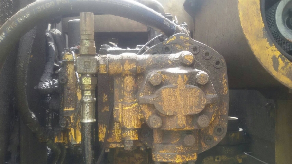 Komatsu Pc200-5 รถใช้งานได้ปกติ ขายตามสภาพ เอกสารเล่มทะเบียน