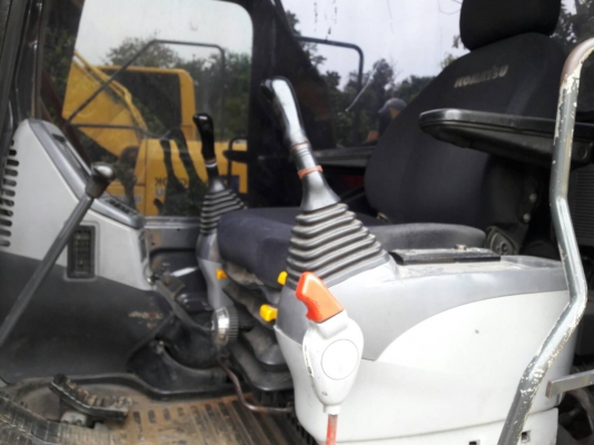 ขาย  KOMATSU รุ่น7 ระบบเต็ม