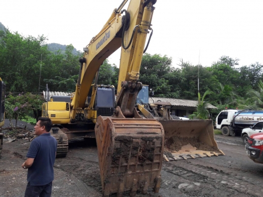 ขาย  KOMATSU  รุ่น  8PC300