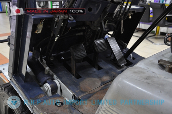 ขายรถโฟล์คลิฟท์มือสอง KOMATSU รุ่น FD15D-15-311202 นำเข้าจากประเทศญี่ปุ่น 100\% ไม่เคยใช้งานในไทย