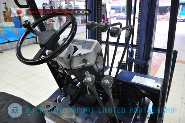 ขายรถโฟล์คลิฟท์มือสอง KOMATSU รุ่น FD15D-15-311202 นำเข้าจากประเทศญี่ปุ่น 100\% ไม่เคยใช้งานในไทย