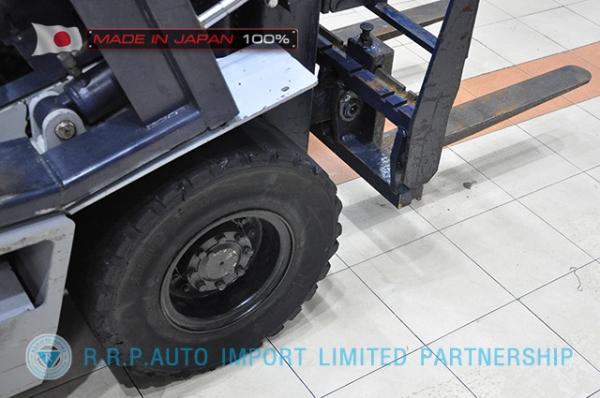 ขายรถโฟล์คลิฟท์มือสอง KOMATSU รุ่น FD15D-15-311202 นำเข้าจากประเทศญี่ปุ่น 100\% ไม่เคยใช้งานในไทย