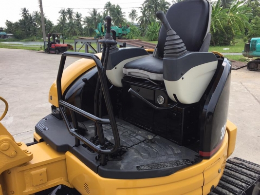 รถขุด CAT 303CR ทำสีใหม่ นำเข้ามือสองญี่ปุ่น
