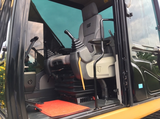 ขายด่วน!! Cat 320D Spec  japan สภาพสวยค่ะ