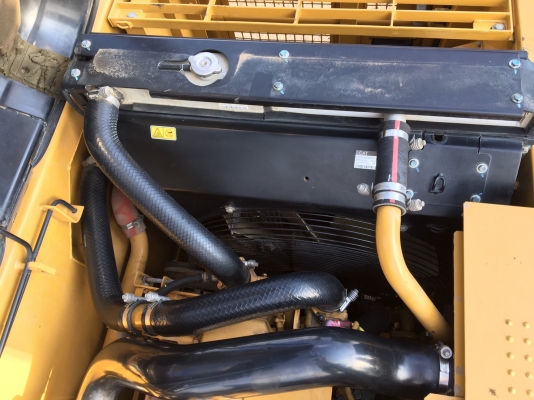 ขายด่วน!! Cat 320D Spec  japan สภาพสวยค่ะ