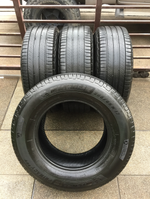ยาง Michelin 265 65 17 ปลายปี16 ดอกเต็ม ไม่มีปะ ใช้ยาว ราคาไม่แพง ยาง Michelin 265 65 17 ปลายปี16 ดอกเต็ม ไม่มีปะ ใช้ยาว ราคาไม่แพง