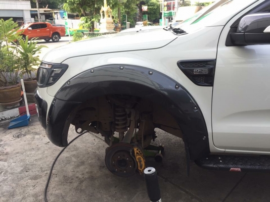 ยาง Michelin 265 65 17 ปลายปี16 ดอกเต็ม ไม่มีปะ ใช้ยาว ราคาไม่แพง ยาง Michelin 265 65 17 ปลายปี16 ดอกเต็ม ไม่มีปะ ใช้ยาว ราคาไม่แพง