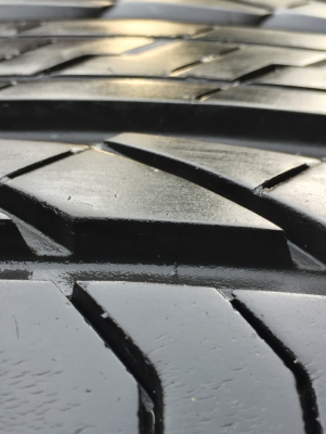 ยาง Bridgestone 265 65 17 ปลายปี16 ดอกเต็ม ใช้ยาว ราคาไม่แพง ยาง Bridgestone 265 65 17 ปลายปี16 ดอกเต็ม ใช้ยาว ราคาไม่แพง