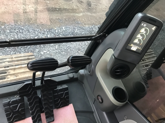 ขาย CAT320D สวยใส 4000 ชั่วโมง รถสวยมากเดิมๆทั้งคัน งานเบาๆ สนใจติดต่อ 081-4283210 ไอดีไลน์ KOBELCO14