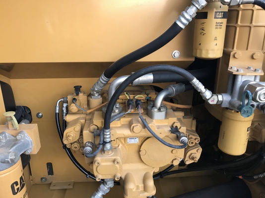 ขาย CAT320D สวยใส 4000 ชั่วโมง รถสวยมากเดิมๆทั้งคัน งานเบาๆ สนใจติดต่อ 081-4283210 ไอดีไลน์ KOBELCO14