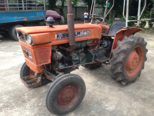 ขายรถไถคูโบต้า 24 แรงม้า ขายรถไถคูโบต้า 24 แรงม้า