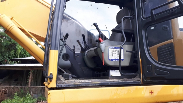 โคมัสสุ pc 200-8Mo 12483 ซม ไฟฟ้าเต็มเครื่องดี