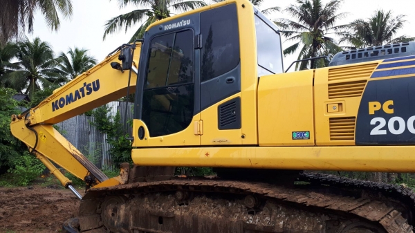 โคมัสสุ pc 200-8Mo 12483 ซม ไฟฟ้าเต็มเครื่องดี